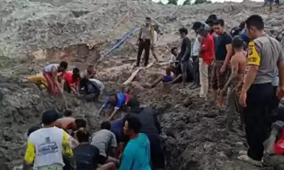 Tebing Tambang Runtuh, Enam Pekerja Tambang Tertimbun