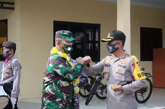 Kapolres Tapanuli Tengah Sambut Kedatangan Pangdam l/BB Mayjen TNI Irwansyah