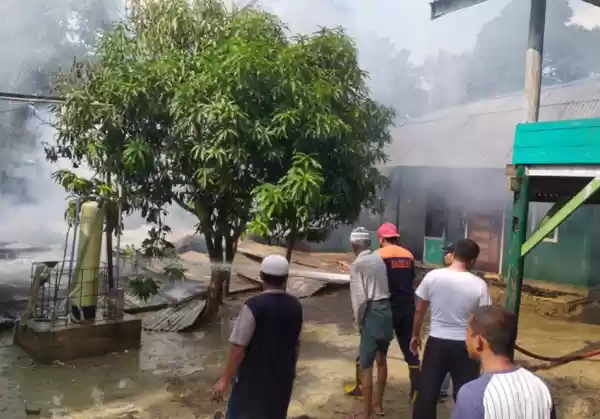 Kamar Santri dilalap Sijago Merah dengan Cepat