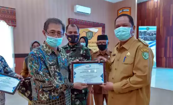 Pemkot Padangsidimpuan Terima Penghargaan dari BKKBN Perwakilan Sumut