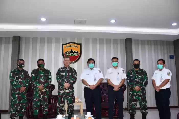 Pangdam I/BB Terima Audiensi PT. Kereta Api Indonesia  Vice President Divisi Regional I Sumut