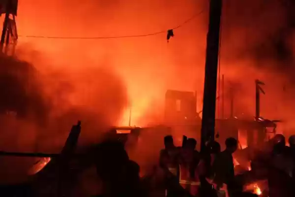 Kebakaran Hebat, Ratusan Kios dan Rumah Warga Ludes Serta Satu Meninggal