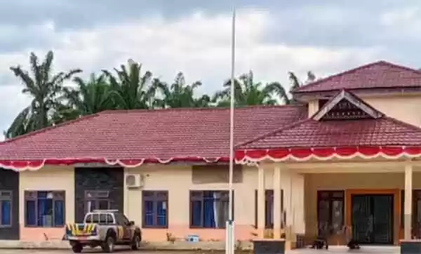 Alamak ! Kantor Perkimhub Palas Tak Kibarkan Bendera Merah Putih