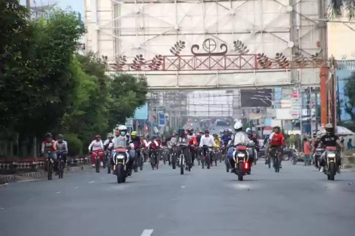 Meriah, Gobar Merah Putih Bersama Walikota dan Ketua PKK Siantar