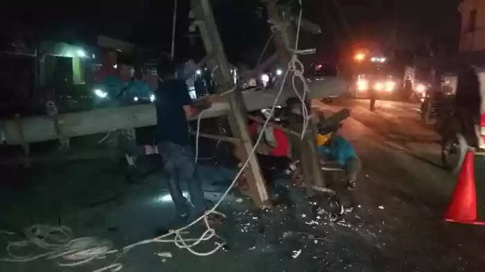 Tiang Tumbang, Warga Kegelapan di Belawan