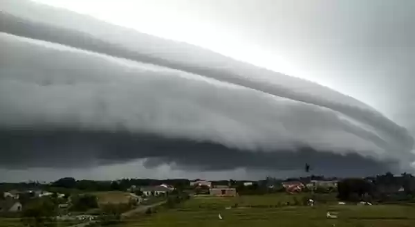 Warga Nagan Raya dan Aceh Barat Sempat Panik, Langit di Selimuti Awan Aneh