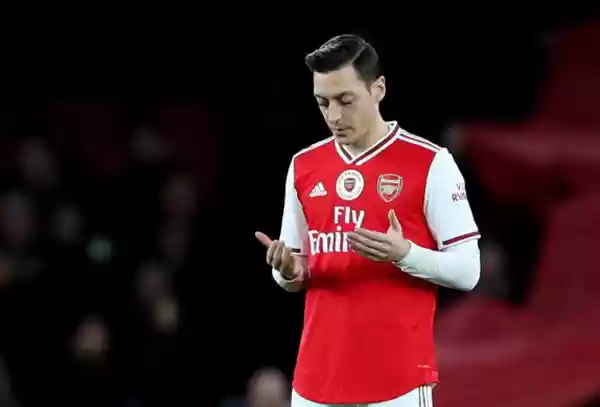 Manajemen Arsenal di bursa Transfer Musim Panas 2020, Ozil Bakal di Lego