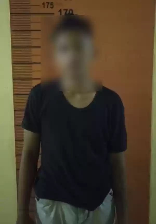 Sedang Asyik Nonton, Polisi  Temukan Narkoba Dalam Kamar