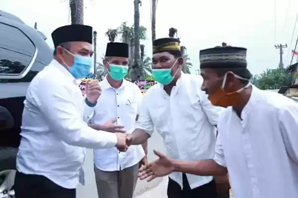 Sajikan Masakan Khas Labuhanbatu, Bupati Andi Suhaimi Apresiasi Warung Aek Matio