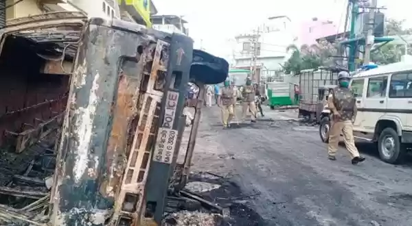 Beredar di Medsos Hina Nabi Muhammad Ribuan Massa Turun ke Jalan