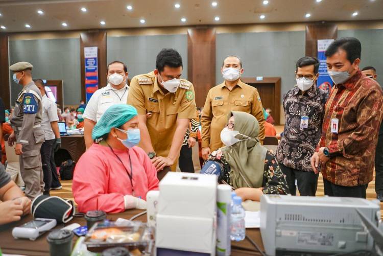 Bobby Nasution Tenangkan Masyarakat, Keterlambatan Vaksinasi Dosis Kedua Tak Harus Ulangi Dari Awal