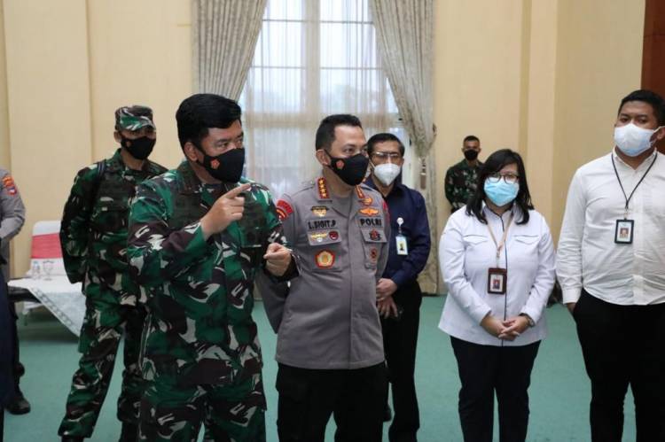 Panglima TNI Pimpin Rapat dengan Forkopimda Kalsel dan Cek Penggunaan Aplikasi Silacak