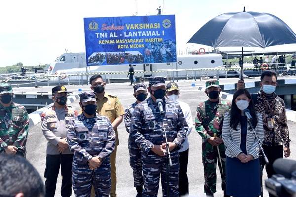 KASAL dan DPR RI Tinjau Serbuan Vaksinasi Lantamal I Belawan