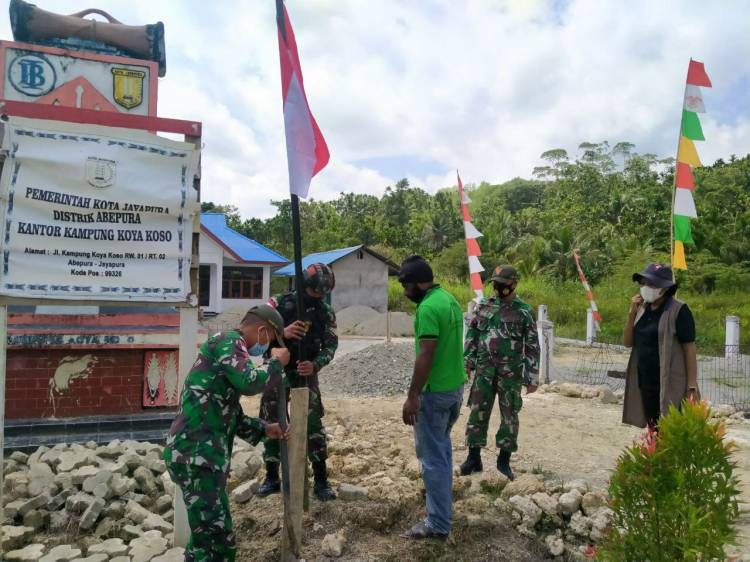 Sambut HUT Kemerdekaan RI, TNI Bersama Warga Merah Putih - kan Papua
