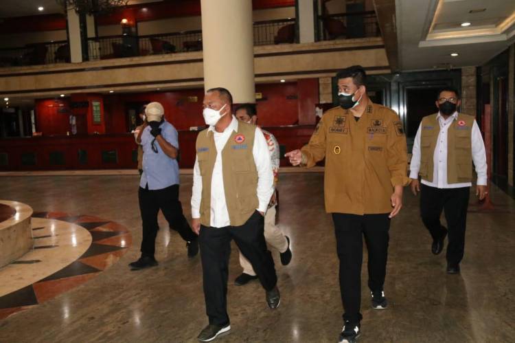 Wali Kota Medan bersama Kepala BNPB RI Tinjau Ruangan Isoman RSUD dr Pirngadi dan Isoter eks Hotel Soechi Medan