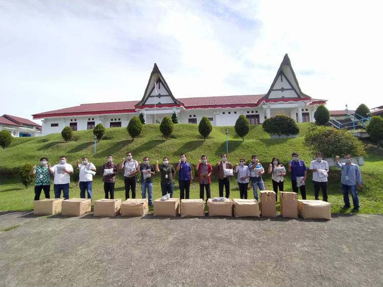 PT TPL Serahkan 7.700 Masker Kain di Kecamatan Parmaksian