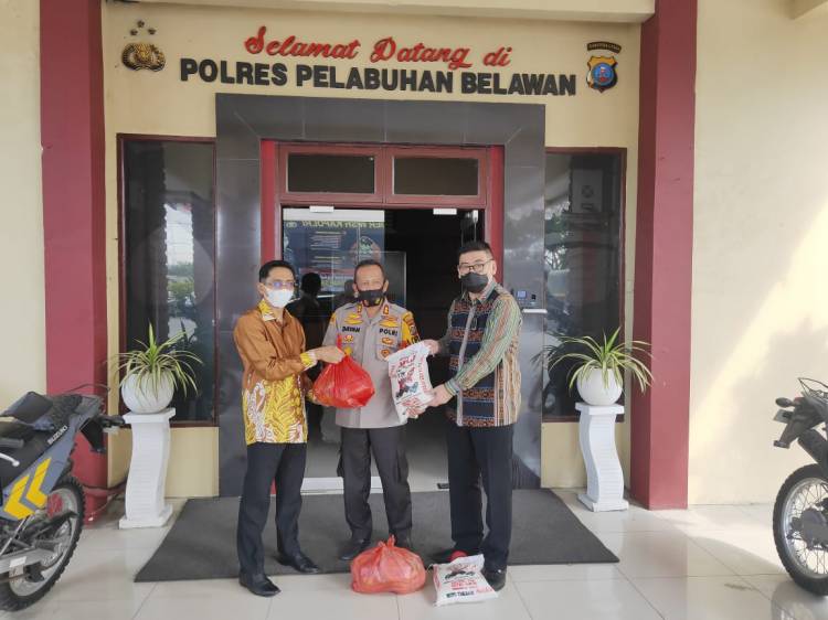 Polres Belawan Terima 600 paket Sembako Dari Konjen Malaysia dan Konsulat Timor Leste