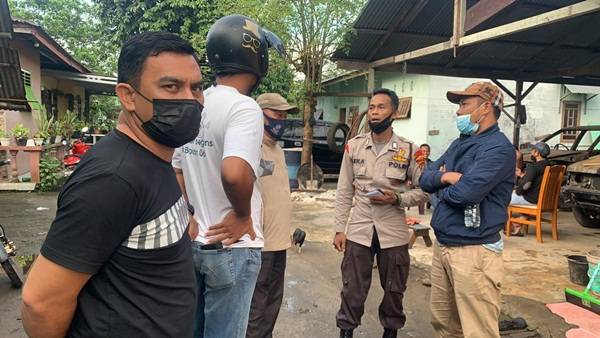 Densus 88 Anti Teror  Amankan Seorang Terduga Teroris di Sei Mencirim