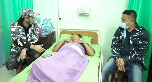 Fakar Suhartami Renovasi Rumah Korban Penembakan Toko Emas di Simpang Limun