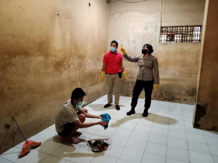 Polsek Medan Baru Razia dan Pembersihan Ruangan Sel Tahanan