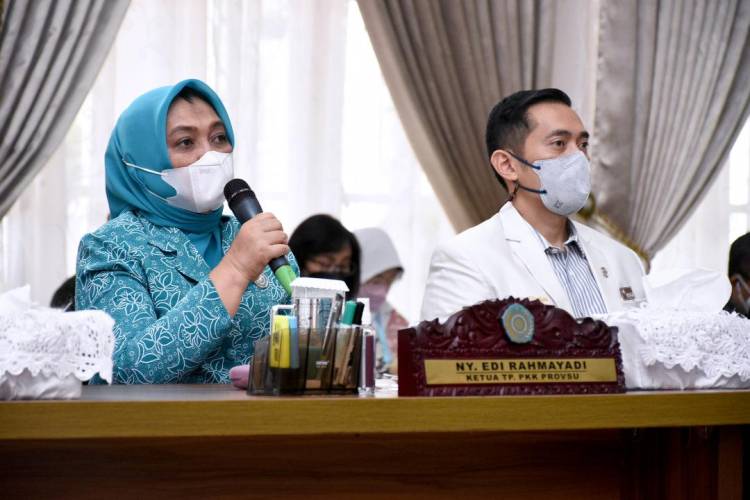 Ketua TP PKK Sumut Nawal Lubis Ajak Ibu Hamil untuk Vaksinasi Covid-19