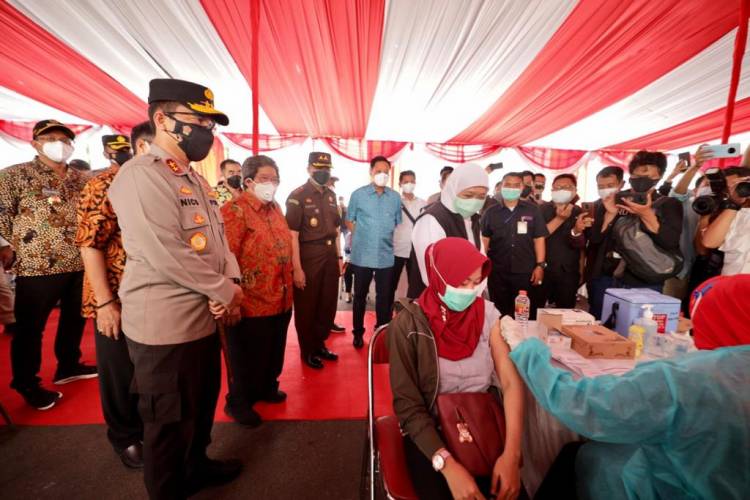 Forkopimda Genjot Serbuan Vaksinasi di Jatim