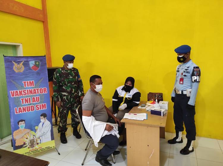 Serbun Vaksin Lanaud SIM Berlanjut Ke Kantor Camat Blang Bintang