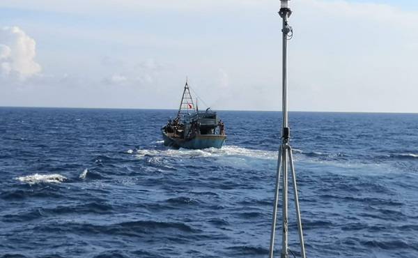 TNI AL Tangkap Kapal Ikan Vietnam di ZEEI Laut Natuna Utara