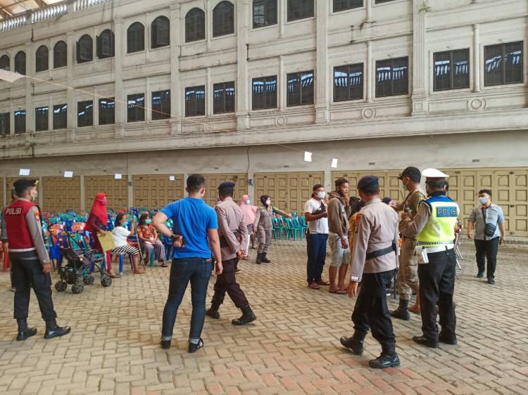 PPKM Level 4 Polsek Medan Baru di Kecamatan Medan Polonia Dipimpin Kanit Lantas dan Panit II Intelkam