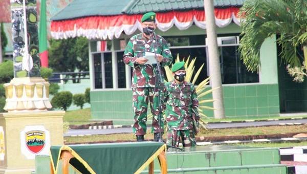 Danrindam I/BB Tutup Pendidikan Kejuruan Bintara Infanteri