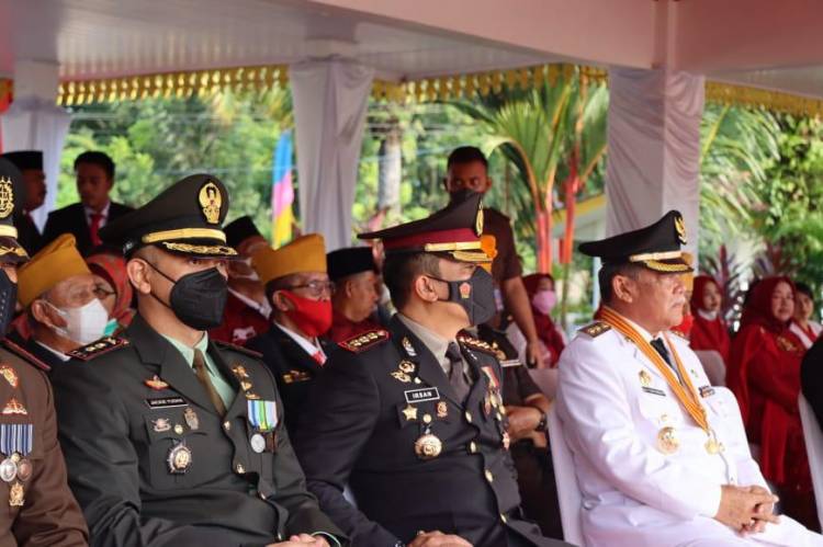 Kapolresta Deli Serdang Hadiri Upacara HUT RI Ke 77 Di Alun &ndash; Alun Kab. Deli Serdang