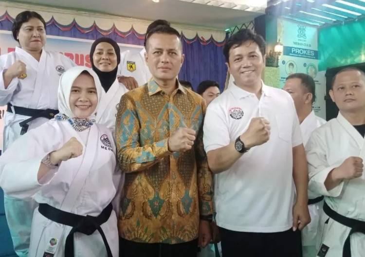 Dilantik Jadi Ketua Pengcab Kota Medan Perguruan Karate Tako, Dewi Maharani Siapkan Program Tingkatkan Prestasi Atlet