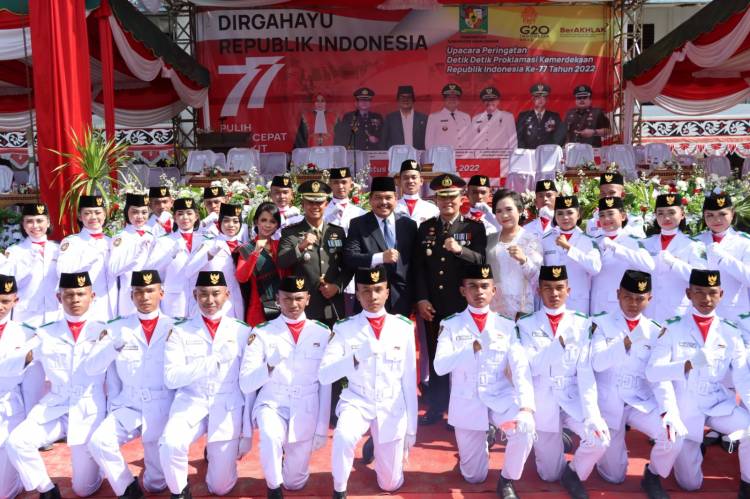 Kapolres Simalungun Sampaikan Paskibraka Motivasi Baik Bagi Generasi Muda