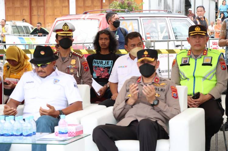 Wakapolda Sumut Hadiri Pembukaan Kejurnas Danau Toba Rally 2022