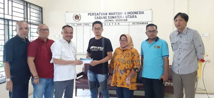 PWI Sumut Serahkan Lagi Santunan Asuransi Mendiang Lamhar Simaremare