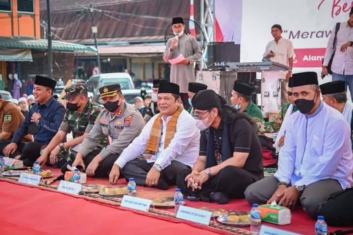 Gus Miftah:  Mari Rapatkan dan Luruskan Shaf Menjaga dan Merawat Indonesia