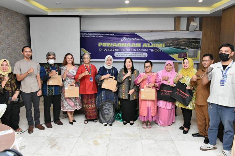 Tak Stabilnya Ketersediaan Benang Buat Kendala Pengrajin Tenun, Nawal Lubis Pun Angkat Bicara