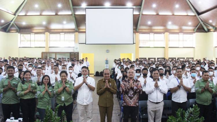 TPL Teken MoU Beasiswa Pelangi Bagi Mahasiswa Lulus Seleksi IT DEL