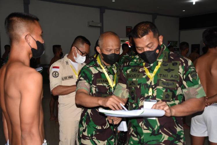 Kolonel Inf Dody Triwinarto Pimpin Sidang Parade Calon Bintara PK TNI AD TA.2022