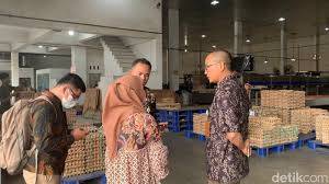 Hajab..., Harga Telur Makin Membubung,  KPPU Sidak Peternak  Dan Pedagang