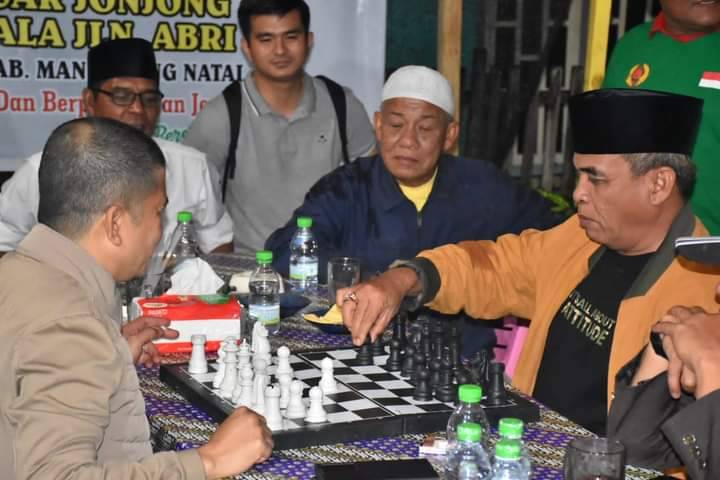 Bernostalgia, Bupati dan Ketua DPRD Madina Hadiri Lomba Catur Meriah