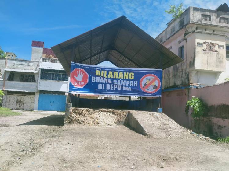 Setelah Disoroti, DLH Labuhanbatu Kocar-Kacir Bersihkan Sampah di Pasar Eks Pasar Baru