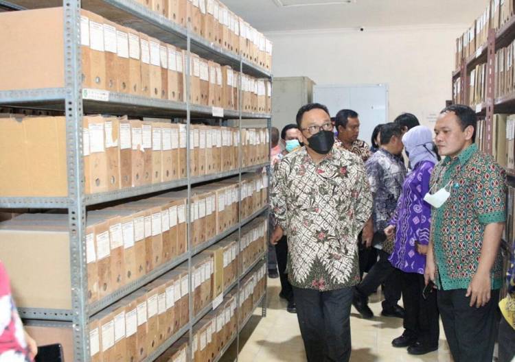 Kepala Arsip Nasional Republik Indonesia Kunjungi Depo Arsip Medan