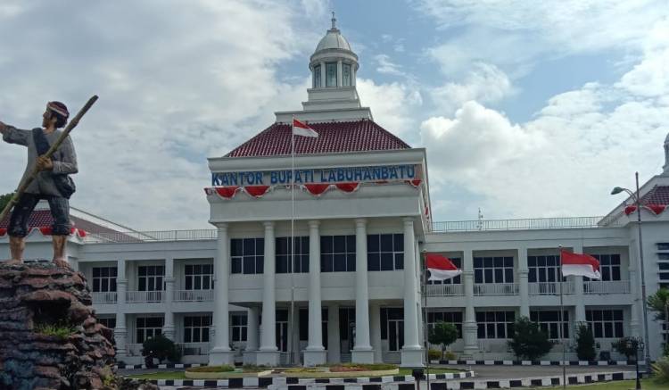 Segini Anggaran Pakaian Bupati Labuhanbatu dan Wakilnya