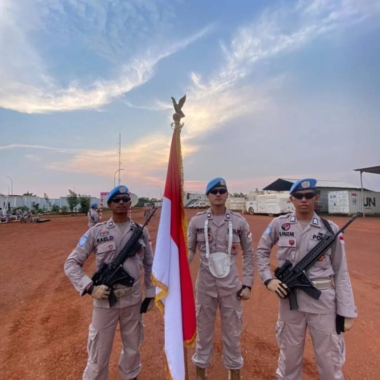Personil Brimob Polda Sumut Raih Penghargaan Medal Parade di Afrika Tengah