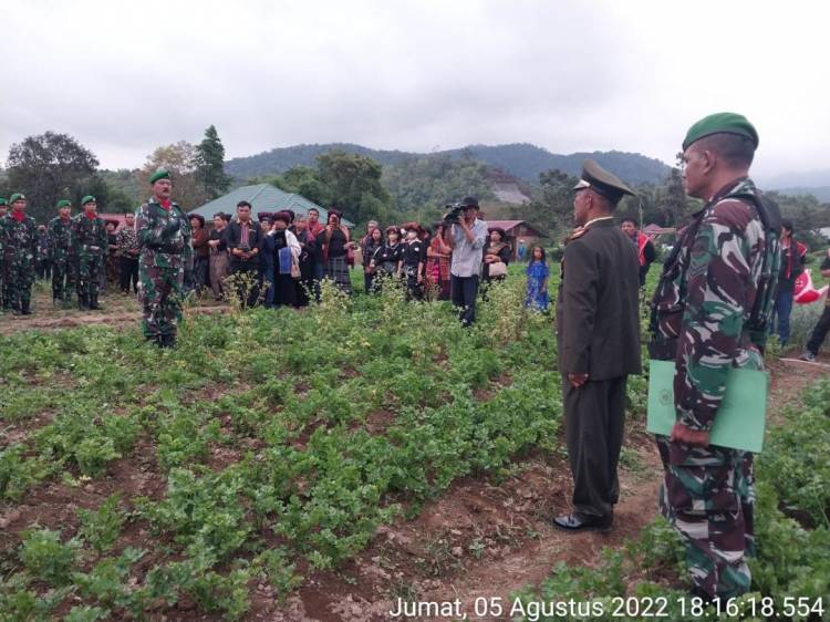 Tandanya Turut Berduka Cita, Danramil 04/SE Beri Penghormatan Kepada Putri Pejuang Kemerdekaan