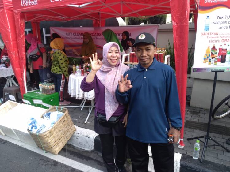 Dinas Lingkungan Hidup Kota Medan Membuka Stand Bank Sampah di ajang Car Free Day