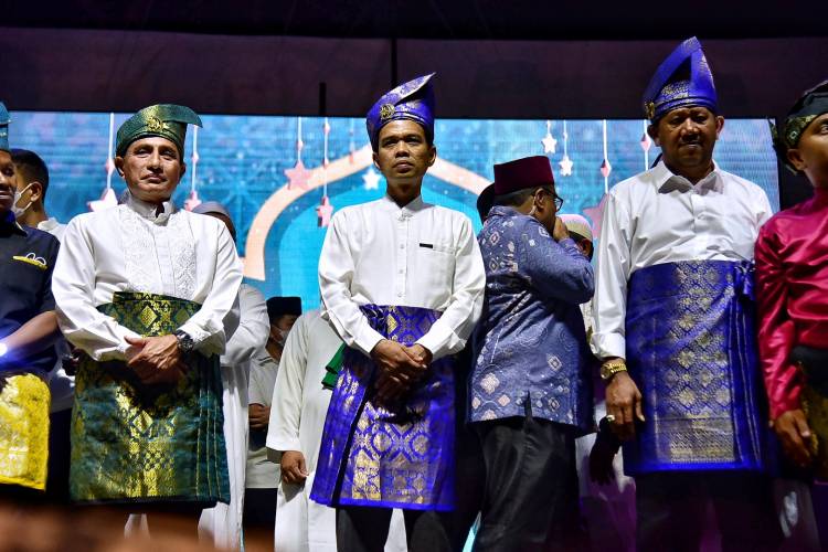 UAS dan Edy Rahmayadi Disambut 10 Ribuan Jemaah Tabligh Akbar di Pangkalan Susu