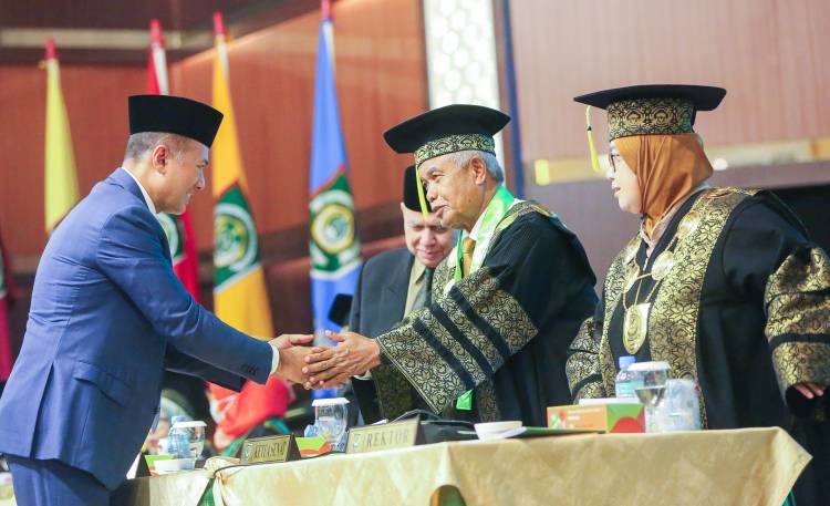 Ijeck Yakin 1.004 Wisudawan UISU Mampu Bersaing hingga Ciptakan Lapangan Pekerjaan