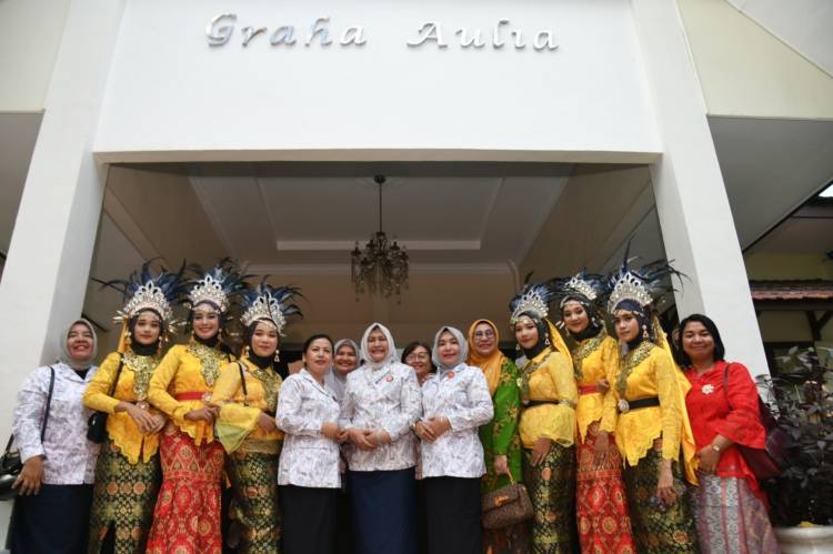 Sosialisasi Pencegahan Kanker, Nawal Lubis Dorong Ibu-Ibu Jadi Agen Edukasi di Lingkungannya